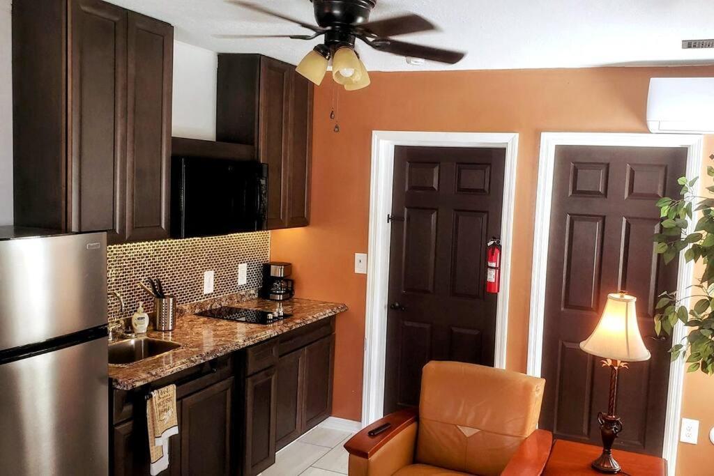 Stylish Suite Tampa Minutes To Hard Rock Casino Mango 外观 照片